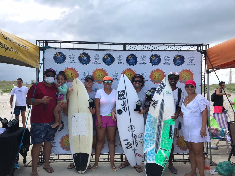 Ilha Verão Esportivo 2022 terá torneios e competições de Surf, Futevôlei,  Beach Soccer, Skate, Supino e Ciclismo - Prefeitura de Ilha Comprida