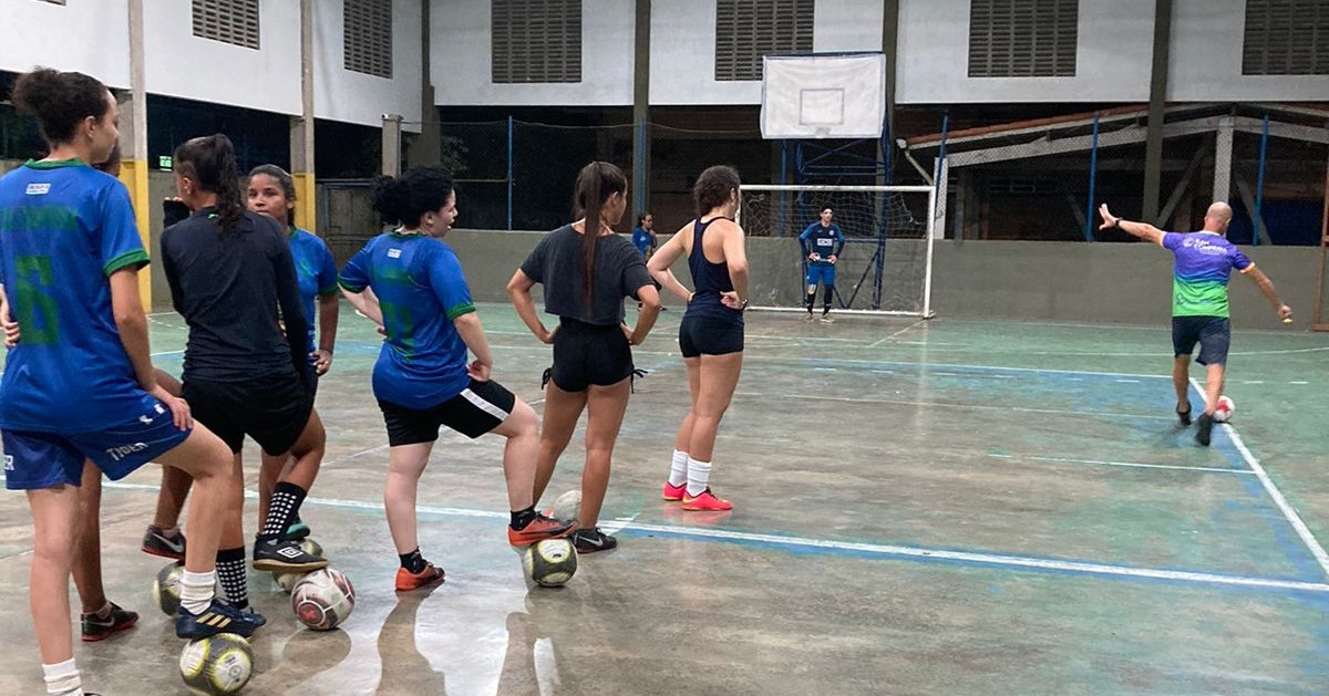 Estão abertas as inscrições para as aulas de Futsal Feminino