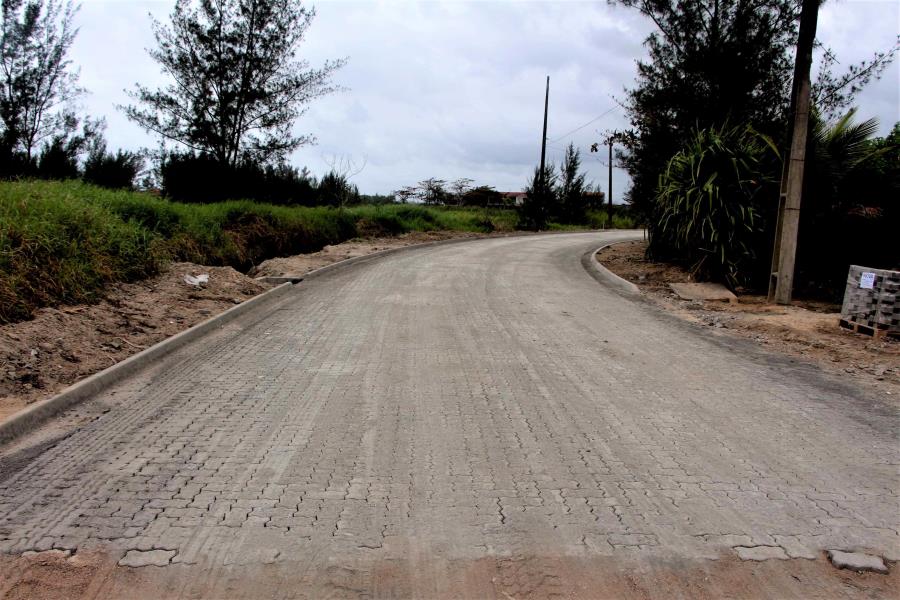 Os primeiros trechos da Estrada Parque Jardim Tropical-Vila de Pedrinhas