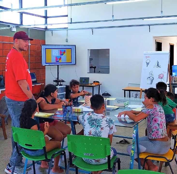 Casa da Juventude da Ilha mantém abertas as inscrições para a Oficina de Desenho