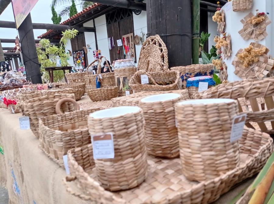 Feira de Artesanato Solidária acontece nos dias 09, 10 e 11/10, no Espaço Cultural 