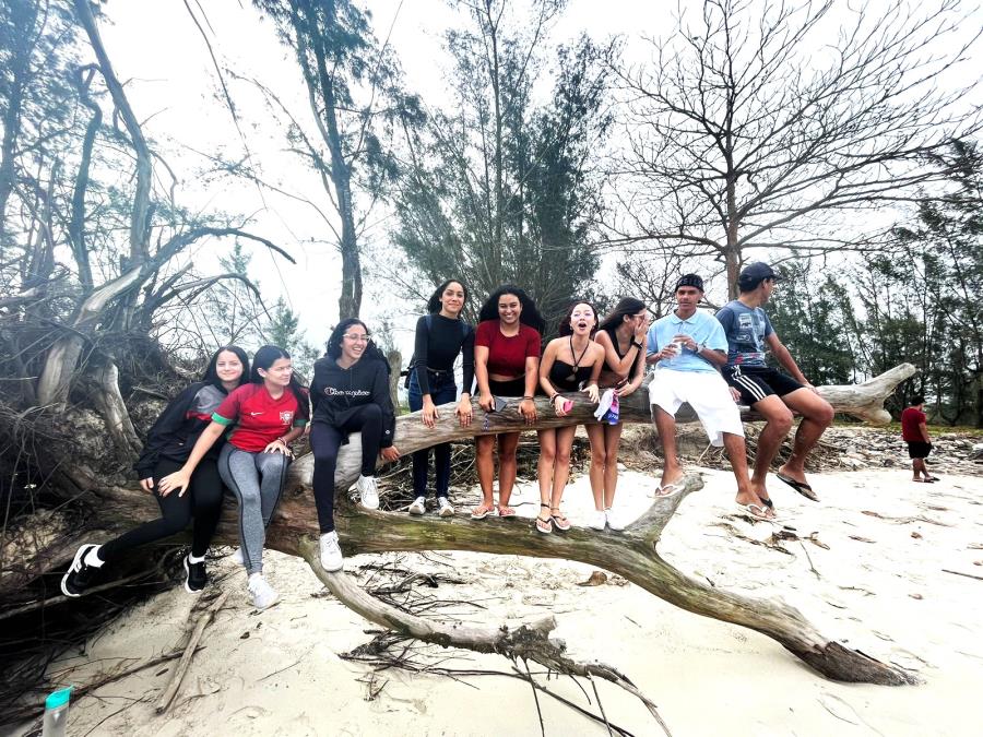 Meio Ambiente – Estudantes da escola Clodonil Cardoso, de Iguape, visitaram o CEA e diferentes ecossistemas da Ilha