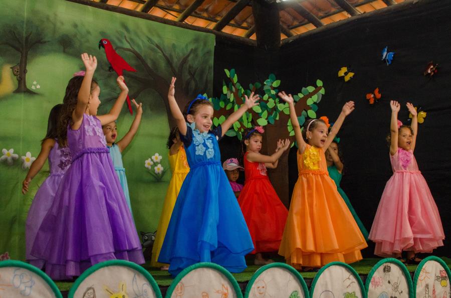 Para encantar, para emocionar e para comemorar, a formatura das crianças do Centro de Educação Infantil (CEIs) da Ilha