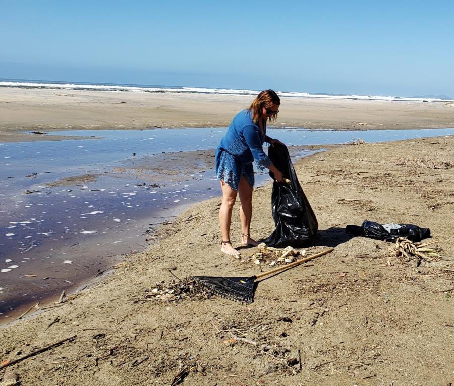 Em adesão ao Dia Mundial de Limpeza das Praias, integrantes do Projeto Guadu realizaram mutirão em Juruvaúva e Barra do Teodoro