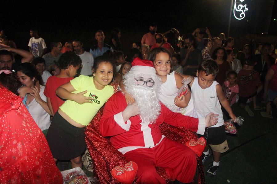Natal Encantado das Crianças contará com Papai Noel, recreação, pipoca e sorvete na quarta 21/12, às 15h, na quadra da Escola Monte Carlo 