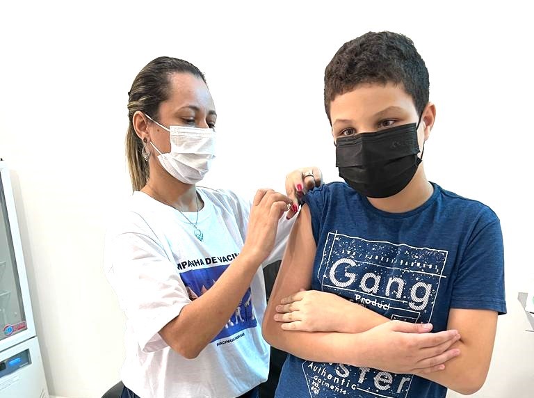 Saúde da Ilha prossegue com a vacinação contra a Covid junto às crianças a partir dos seis meses com a Pfizer Baby e os adultos (+ de 60) com a Bivalente