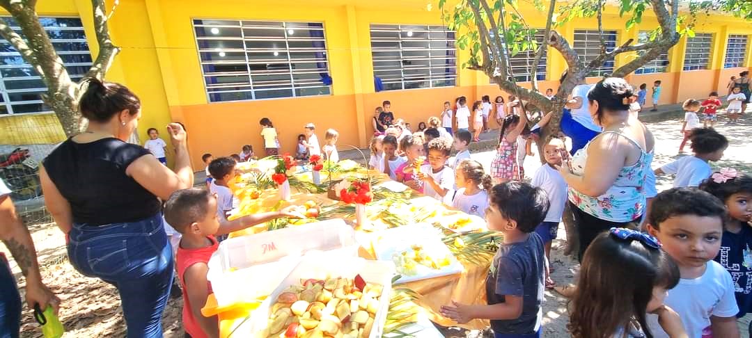 Estudantes da Escola Meu Recanto celebraram a chegada do Outono com sabor e aprendizagem