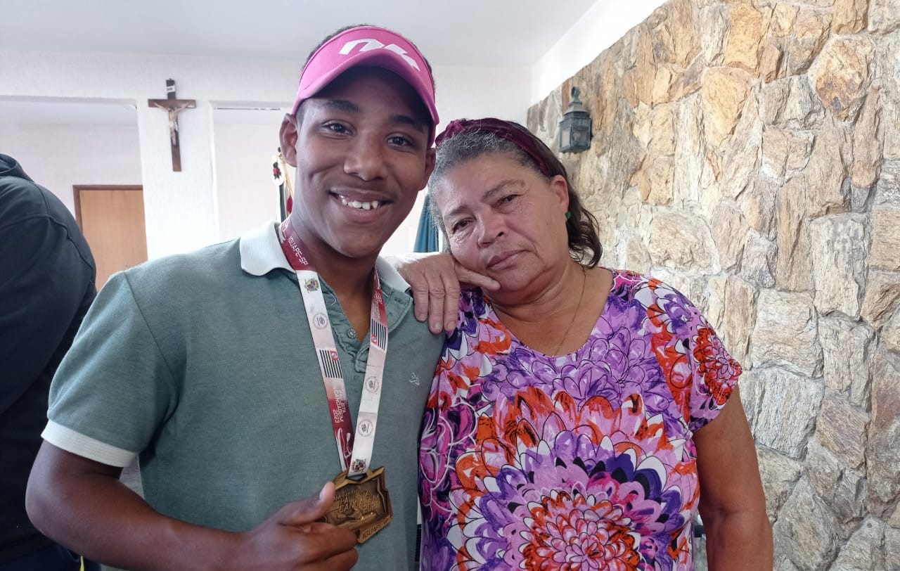 Aluno da Apae e da Escola Municipal de Paracanoagem, Rafael Miranda foi convocado para representar o Brasil no Mundial de Canoagem/Paracanoagem, na Alemanha