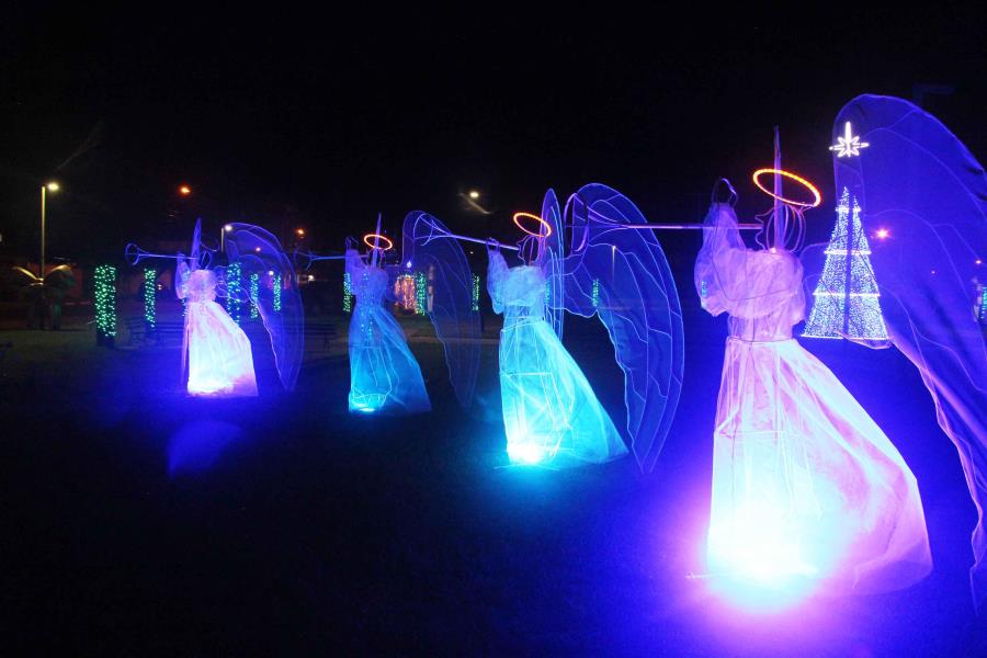 Natal Encantado ilumina pontos turísticos