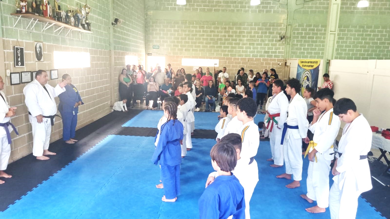Com participação de 60 atletas, Torneio Interno de Judô da Academia Municipal foi um sucesso