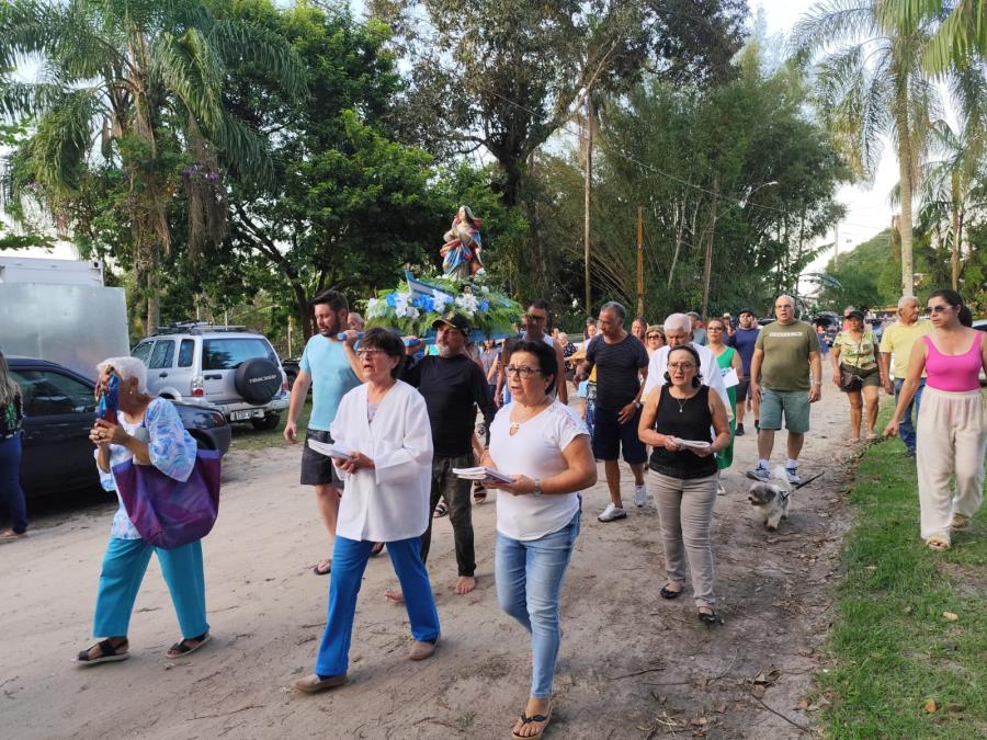 Excelente público, procissão, shows, artesanato e gastronomia movimentaram o primeiro dia da Festança Caiçara em Pedrinhas