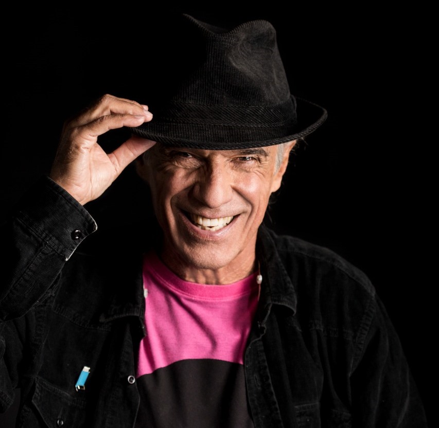 Circuito SP on LIne exibe na sexta 29/01, às 21h30, show de Carlinhos Vergueiro gravado na Ilha
