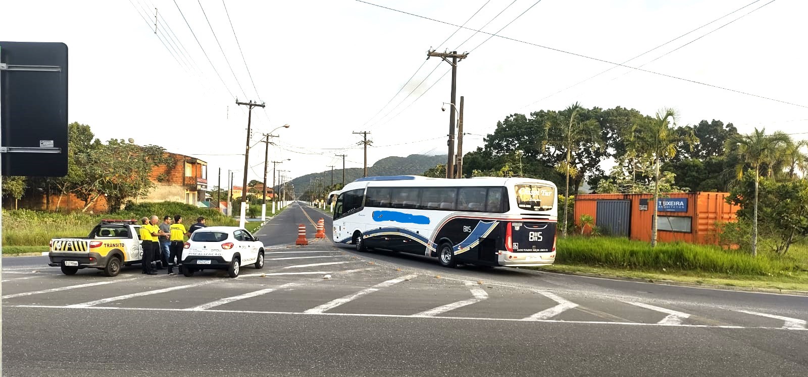 Operação conjunta da Divisão de Fiscalização e Dimutran no domingo 26/03 identificou quatro ônibus de excursão que descumpriam a legislação vigente
