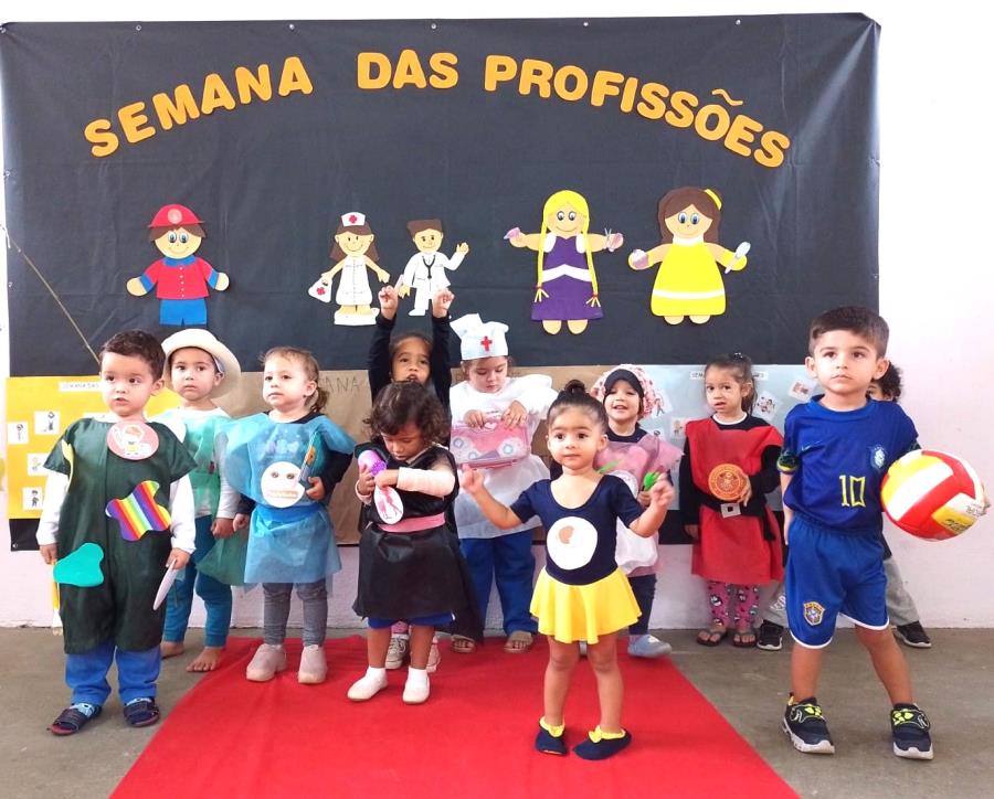Semana das Profissões nos CEIs, porque sonhar a vida dos adultos é parte integral do ser Criança
