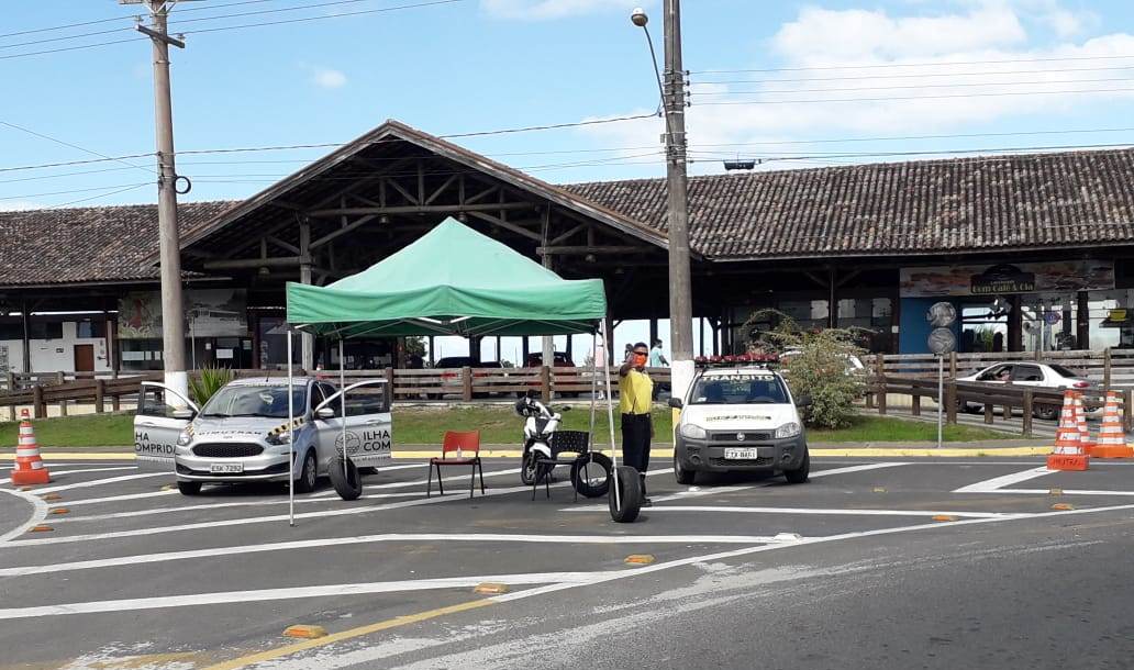 Pandemia Coronavírus - Ilha fecha a cidade para o turismo com barreira sanitária entre às 18h de hoje 30/03 até às 18h do dia 04/04