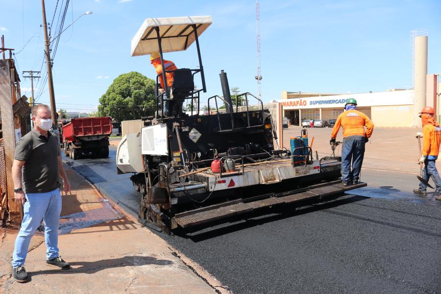 Prefeitura realiza pavimentação da Rua Bonfim e Av. Otávio Rangel após execução de galerias pluviais