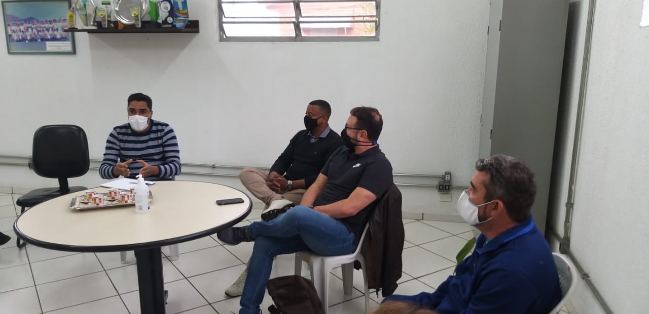 Diretor e secretários de Esporte da região se unem para discutir políticas públicas e projetos sociais