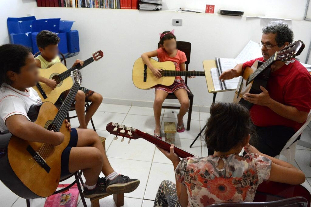 Escola Municipal De Iniciação Musical Geraldo Filme