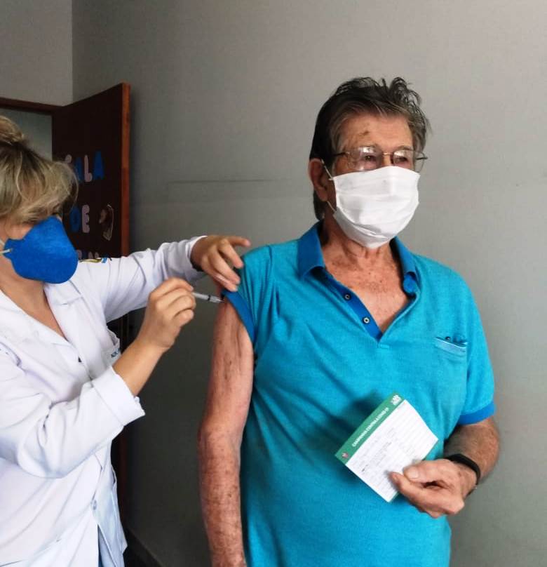 Departamento de Saúde inicia vacinação nas 13 Unidades