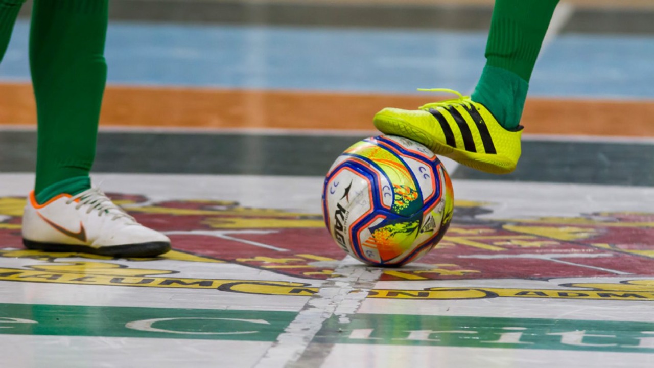 Equipes de futsal feminino e masculino adulto de Vargeão se