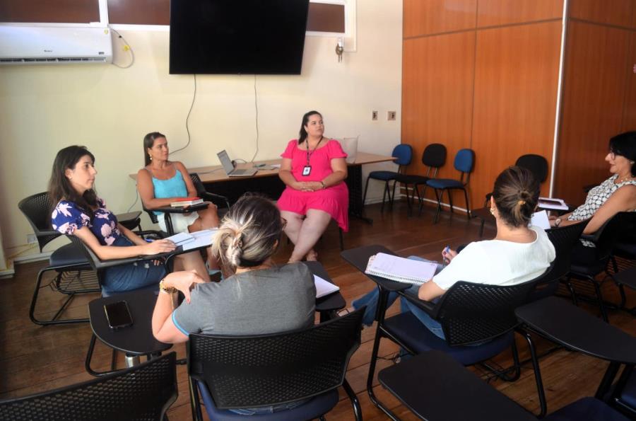 Reunião discute ações intersetoriais para a rede municipal de ensino