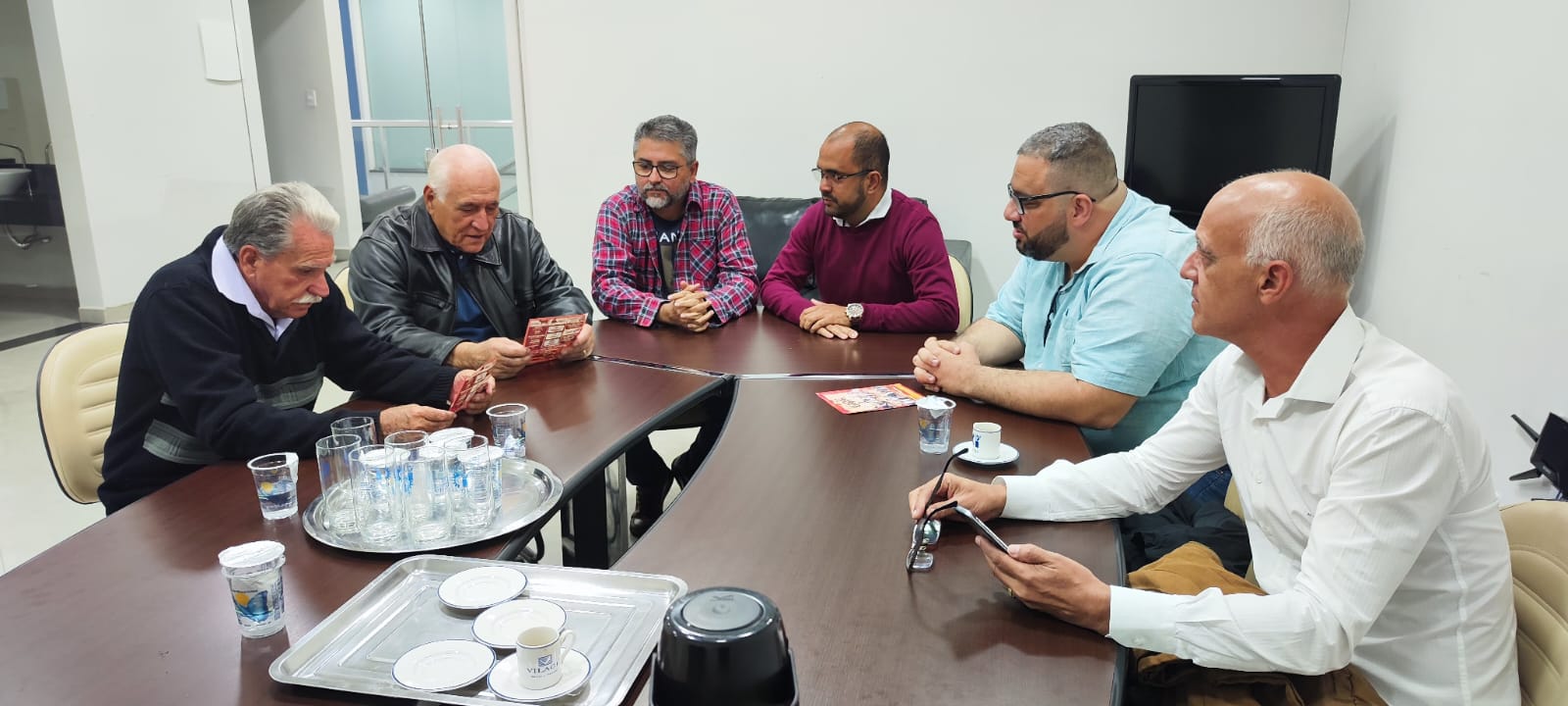 Equipe de Desenvolvimento Econômico faz visita técnica em Jacutinga