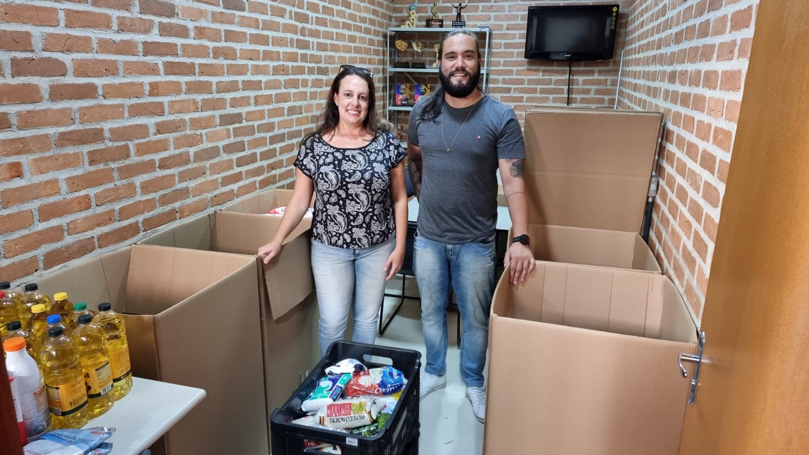 Show com Ivan Lins arrecadou quase uma tonelada de alimentos