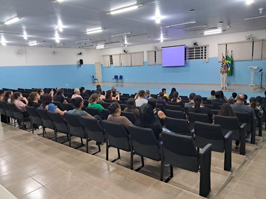 Imagem de Prefeitura inicia aulas do EJA com 81 alunos matriculados