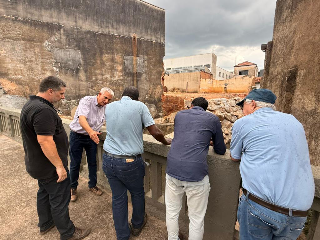 Imagem de Prefeitura recebe técnicos da SP Águas para discutir ações de macrodrenagem em São João.
