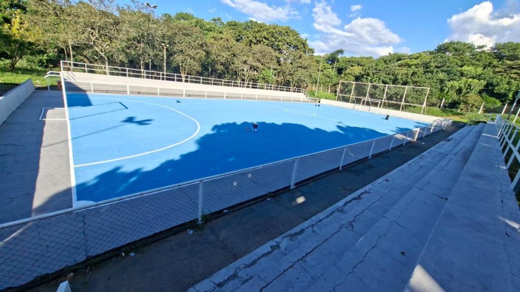Imagem de Prefeitura realiza manutenção em espaços esportivos em diferentes regiões da cidade