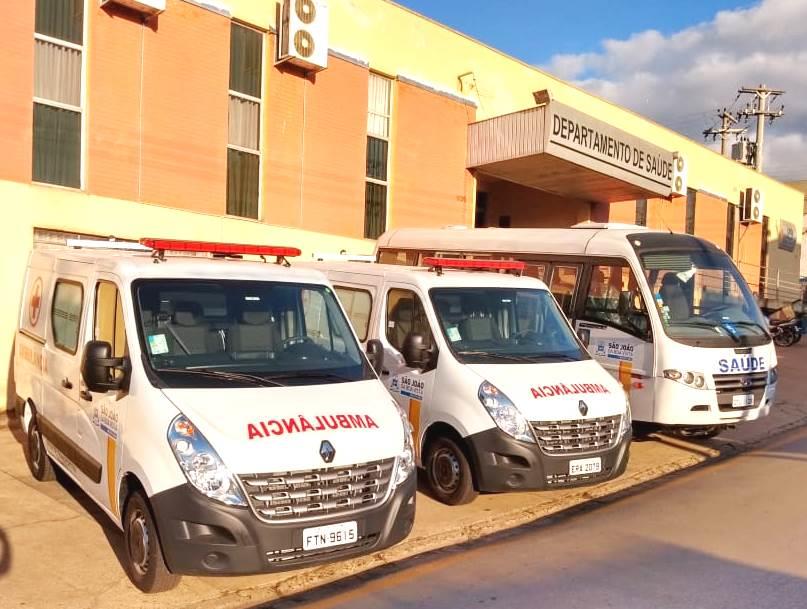 Ambulâncias e micro-ônibus são adquiridos para o transporte de pacientes