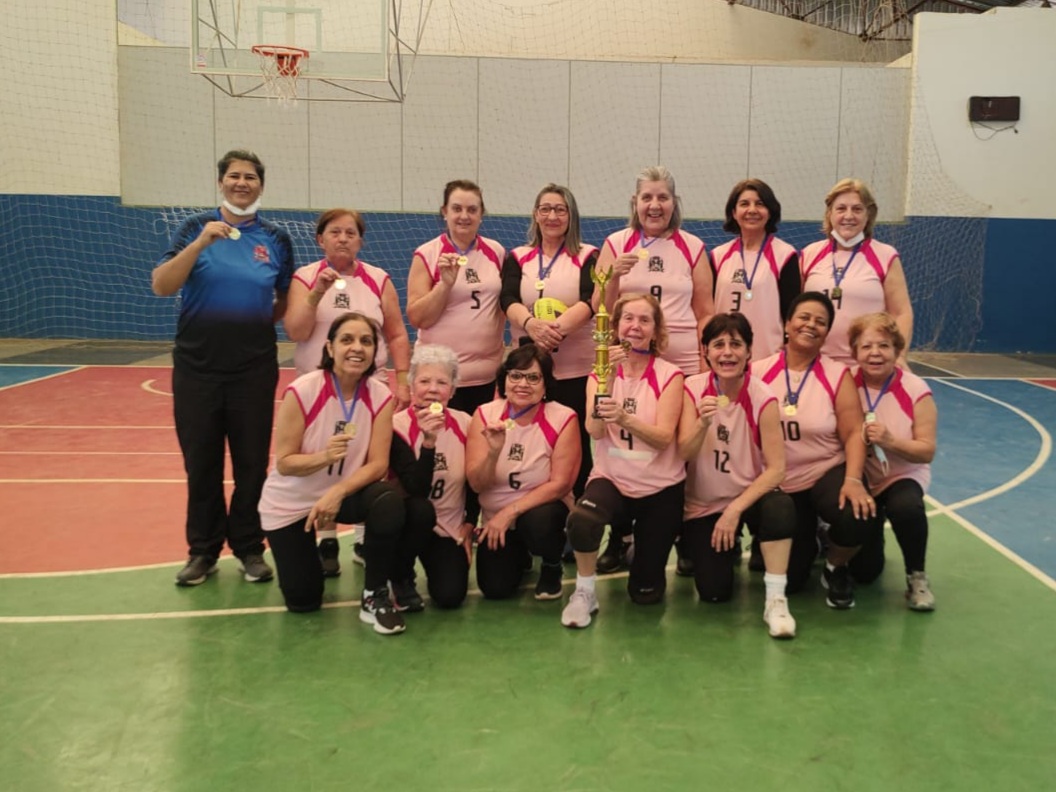 Volei 60+ de Amparo fica com o vice na Copa ADR