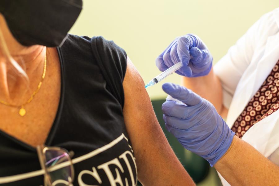 Amparo amplia horários da vacinação contra a Covid-19