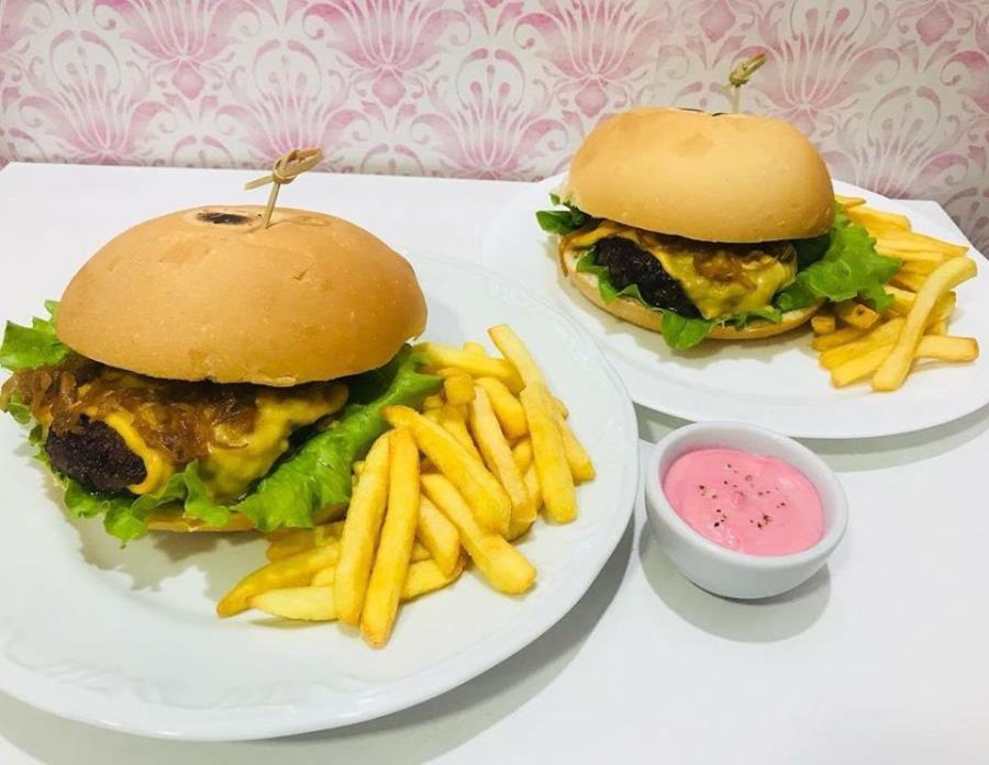 Nelu Lanches