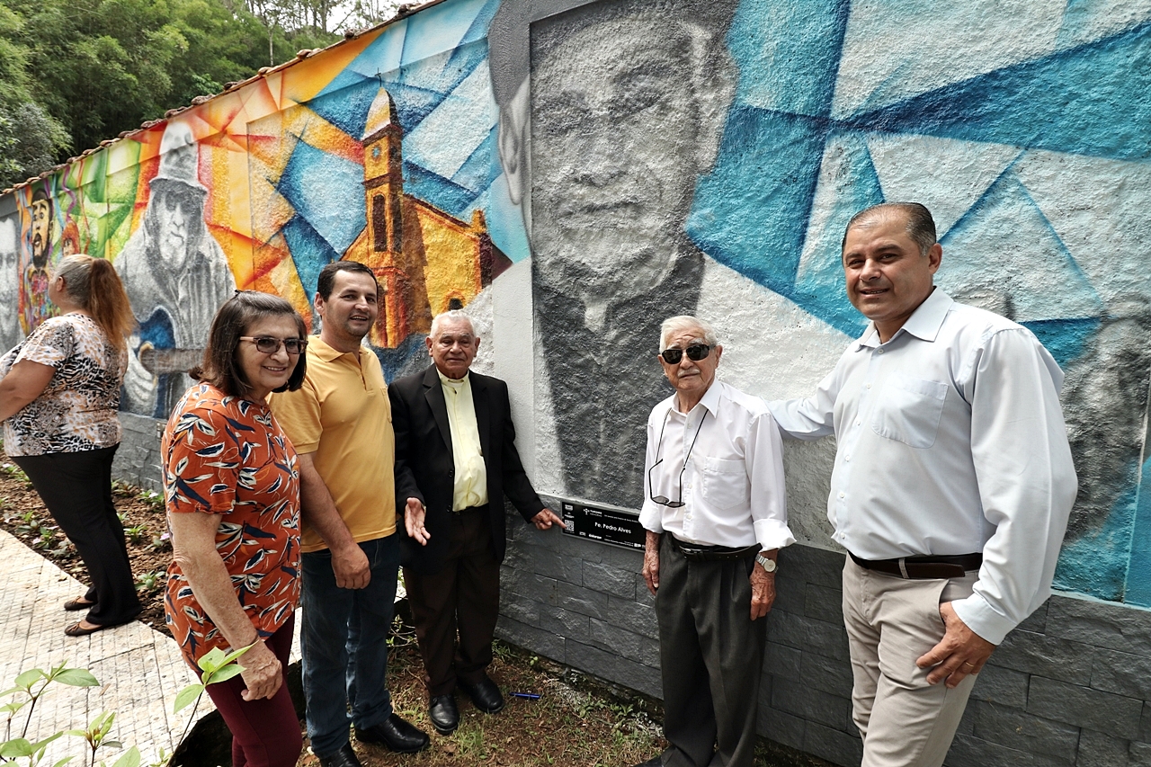 Santo Antônio do Pinhal ganha mural em grafite com personalidades da história da cidade