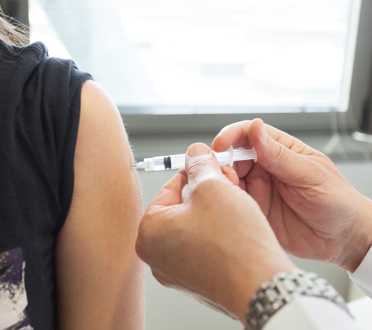 VACINAÇÃO CONTRA INFLUENZA TEM INÍCIO NA SEGUNDA (12)