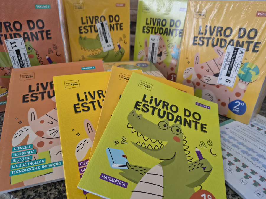 Alunos de Mongaguá contam com material didático do Currículo Paulista
