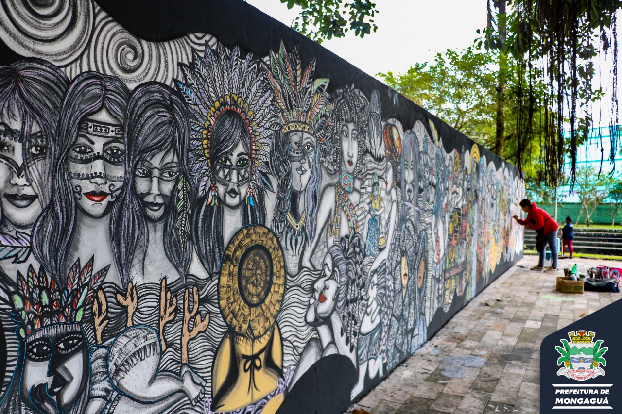 Painel entre CIT e Escola Aracy ganha cara nova