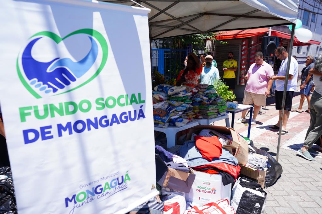 Pedágio Solidário arrecada 1 tonelada de roupas e alimentos para 50 cestas básicas do Fundo Social