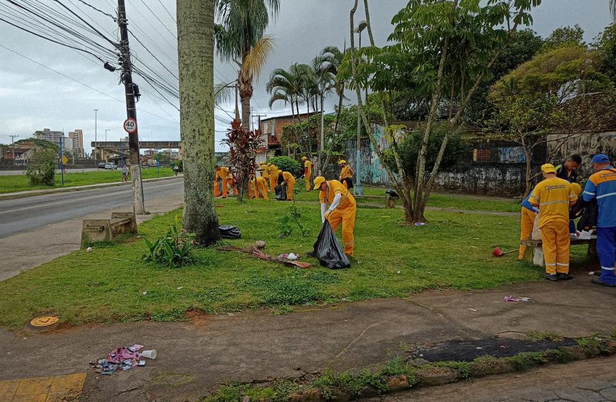 Eleições 2022: Prefeitura inicia limpeza urbana de santinhos