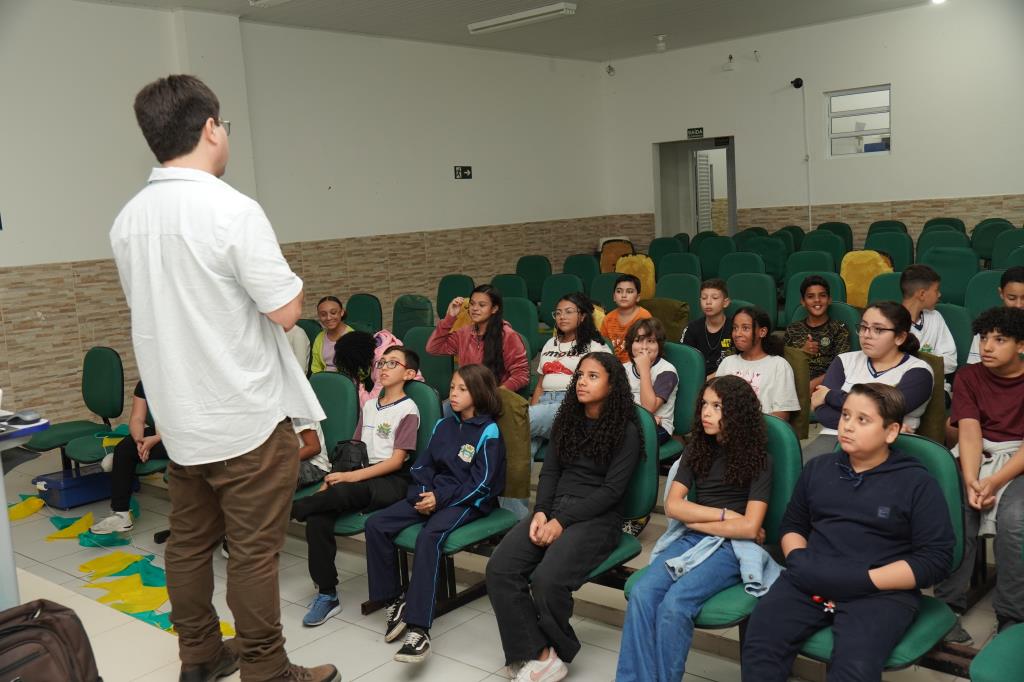 EMEF Sirana Koukdjian inicia projeto de cultura oceânica com foco no ecossistema de Mongaguá