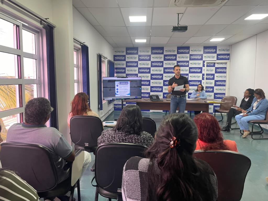 Mongaguá reúne contribuintes e contabilistas para orientar sobre novo sistema de Nota Fiscal Eletrônica