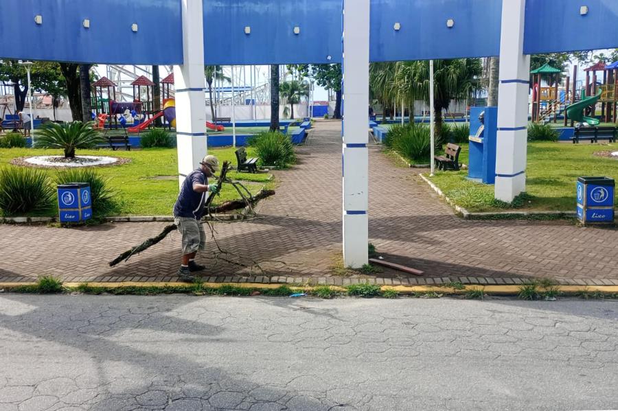 Limpeza Pública trabalha de domingo a domingo