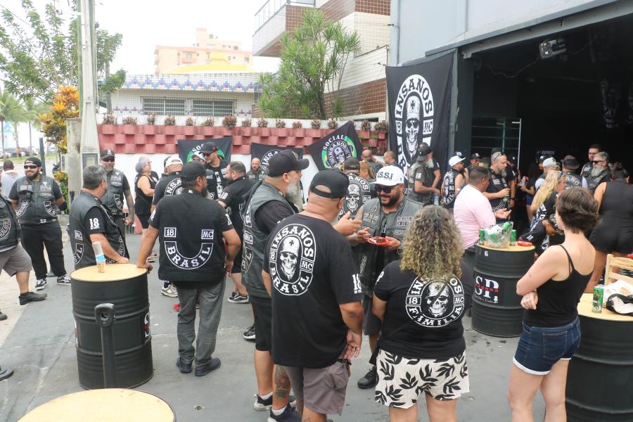 Ação social do Insanos MC, um dos maiores moto clubes do Brasil, reúne centenas de pessoas em Mongaguá