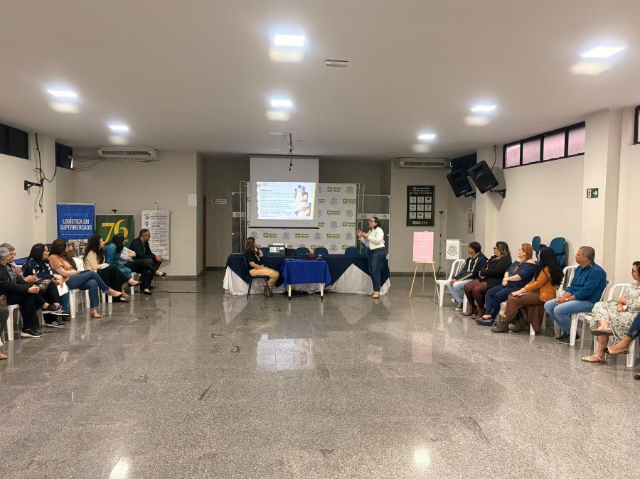 Seduc apresenta boas práticas no projeto EJA em evento regional