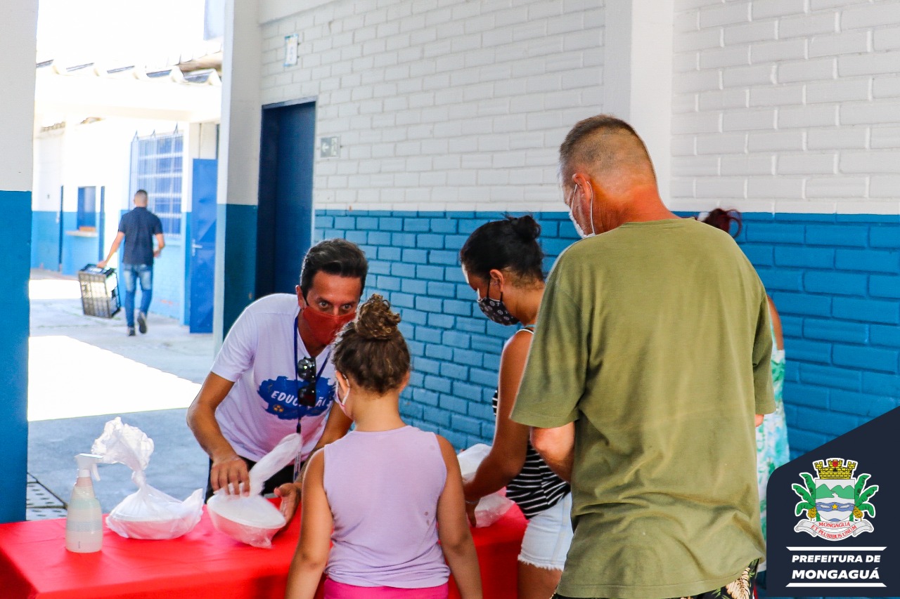 MONGAGUÁ SEGUE COM DISTRIBUIÇÃO DE ALIMENTAÇÃO AOS ALUNOS