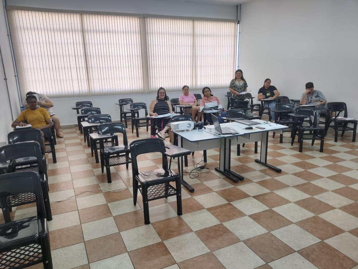 Mulheres do Programa Emergencial de Auxílio Desemprego e Qualificação Profissional concluem curso “Começando um Negócio de Sucesso”