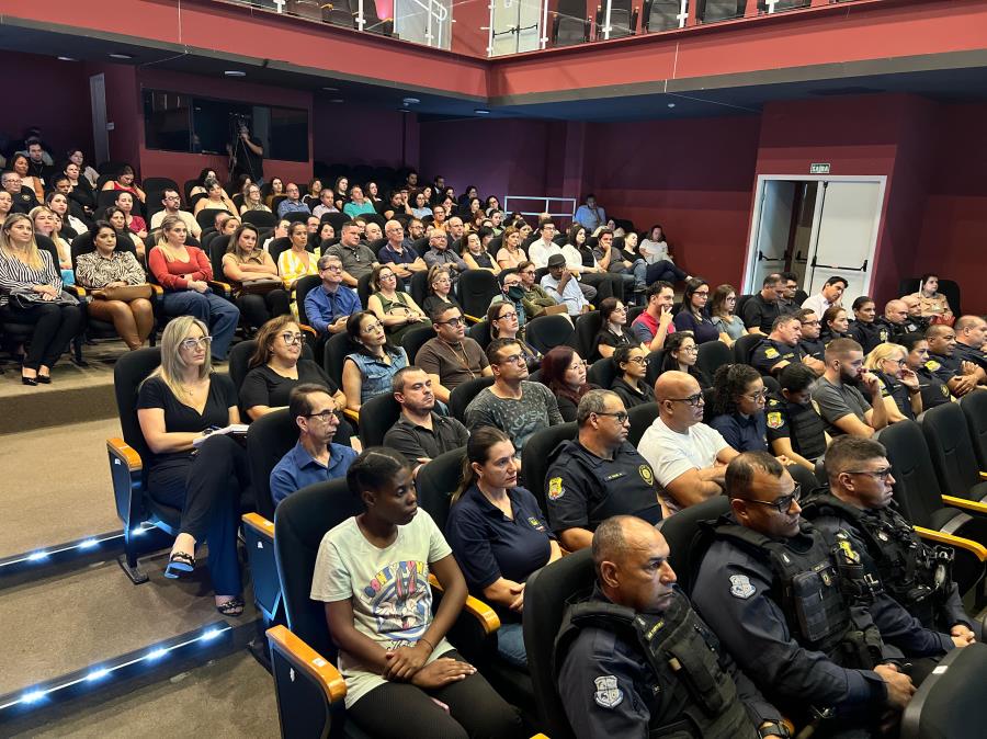 Palestra para servidores abre cronograma sobre combate ao assédio moral e sexual