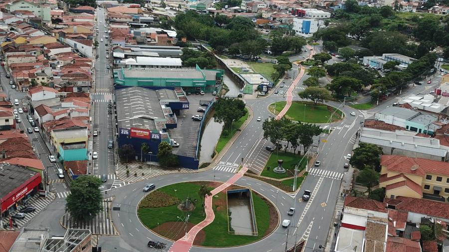 Ampliação do sistema de drenagem no Ribeirão Lavapés feita pela Prefeitura de Bragança Paulista garante benefícios contra enchentes