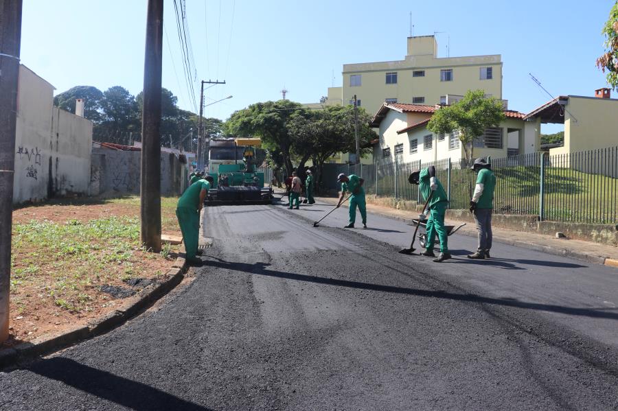 Região da Vila Municipal e Júlio de Mesquita recebe recapeamento em 11 ruas